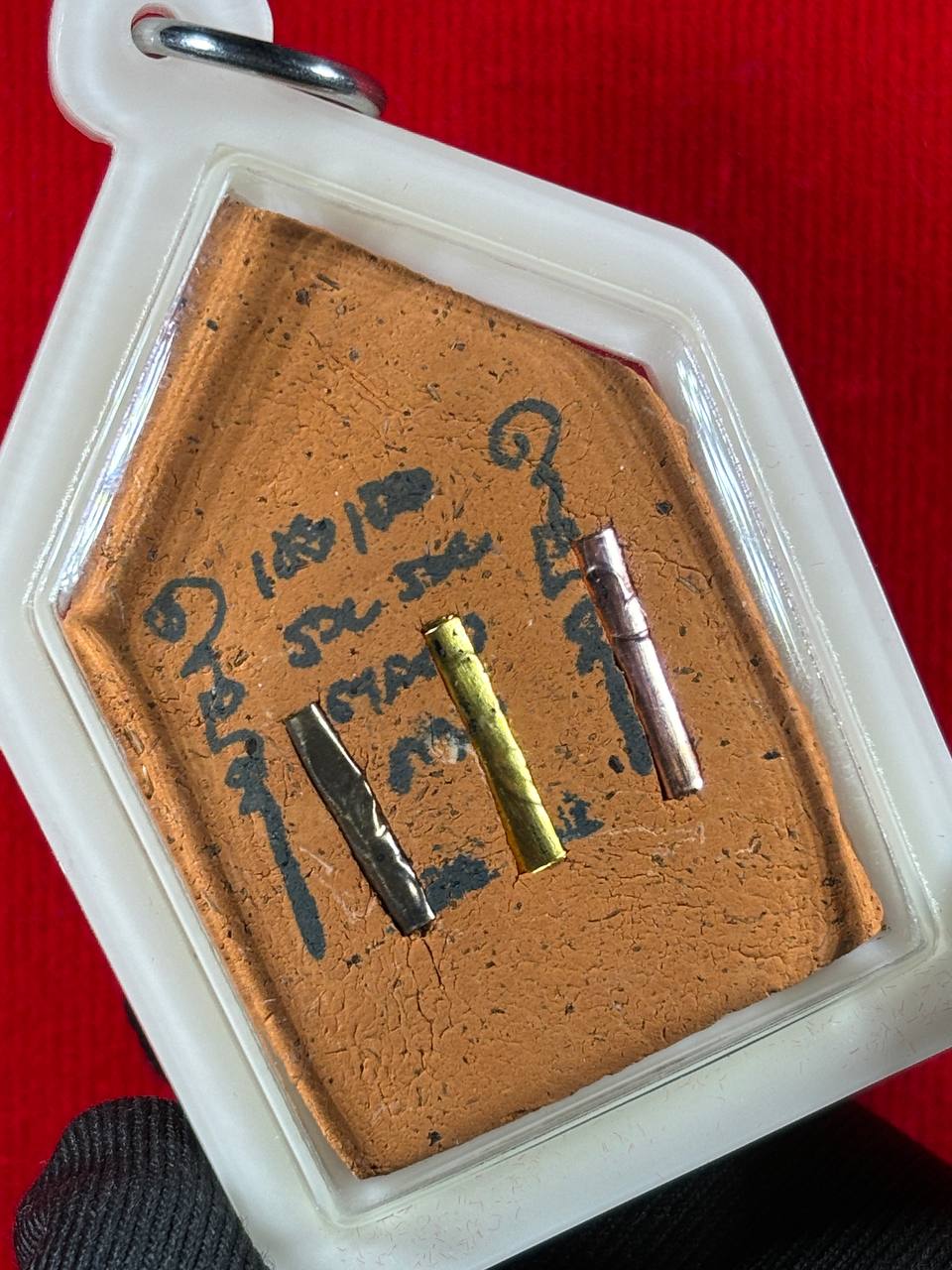 KRUBA KAMPENG AJARN BOY富裕桃花坤平抱妻三支符管（象牙白亚克力防水壳）现物实拍 | Jin Thai Fo Pai
