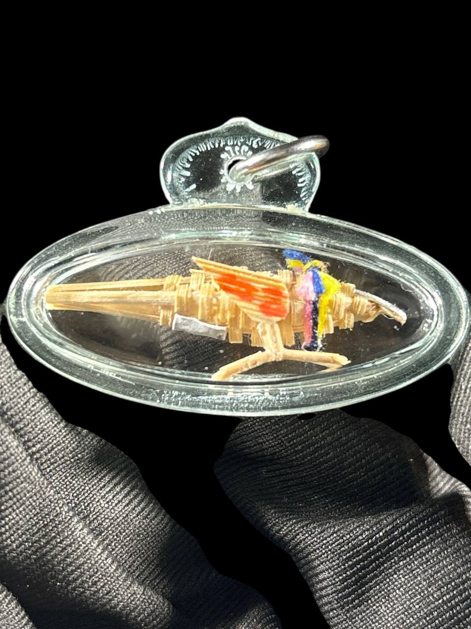 Jin Thai Fo Pai - ARCHAN LARRY啊赞烈手工编织金口人缘鸟（现物实拍)