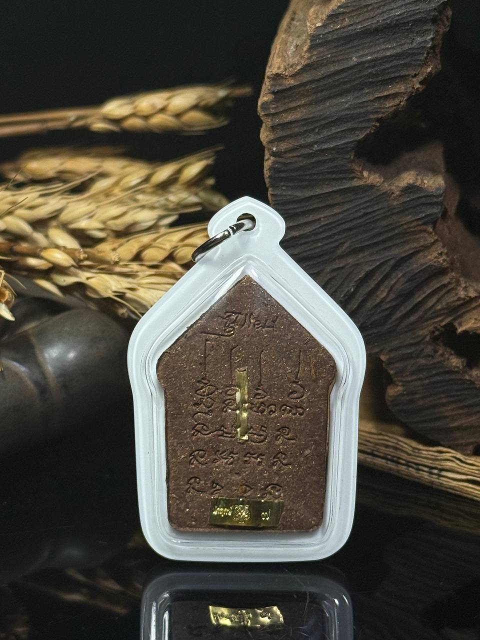 黎逸府Wat Ban Non Duea寺著名师父龙婆玛哈西拉（LP Mahasila）与阿赞布（Phra Ajarn Pu）联手督造【坤平吃睡虎 Phra Khun Phaen Suea Non Kin Model（高级Nam Lerk版）】现物实拍
 | Jin Thai Fo Pai