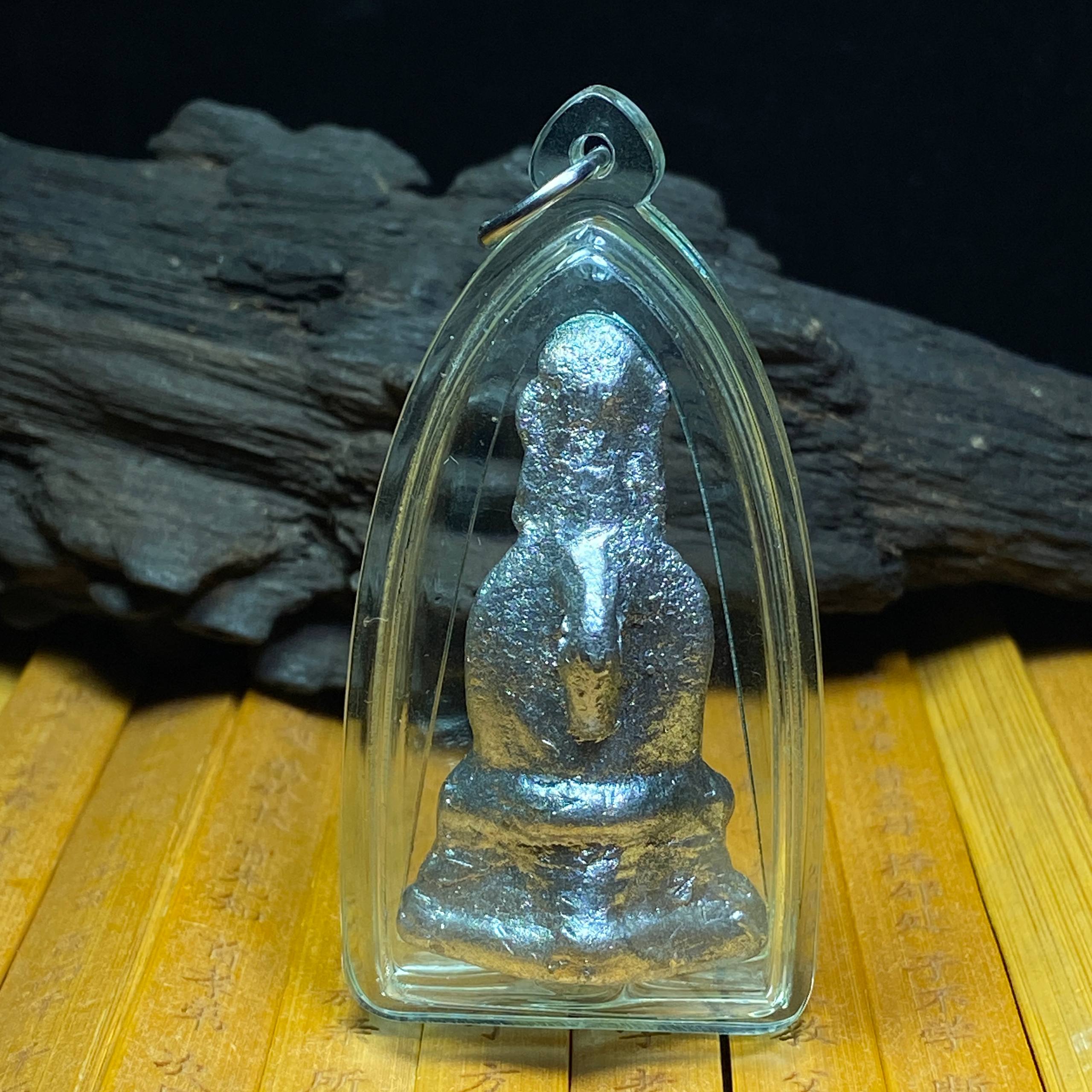 ARCHAN PRAYOOT阿赞芭玉光头帕婴
 | Jin Thai Fo Pai